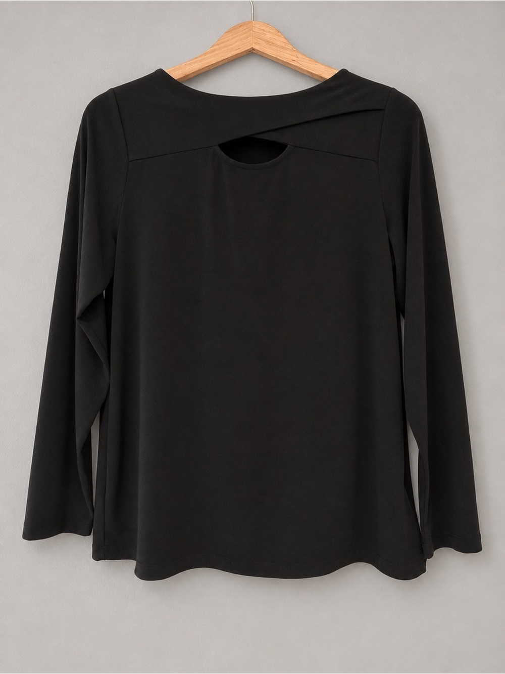 Susan Graver Women’s M Black Criss Cross Keyhole Neck Long Sleeve Top Blouse